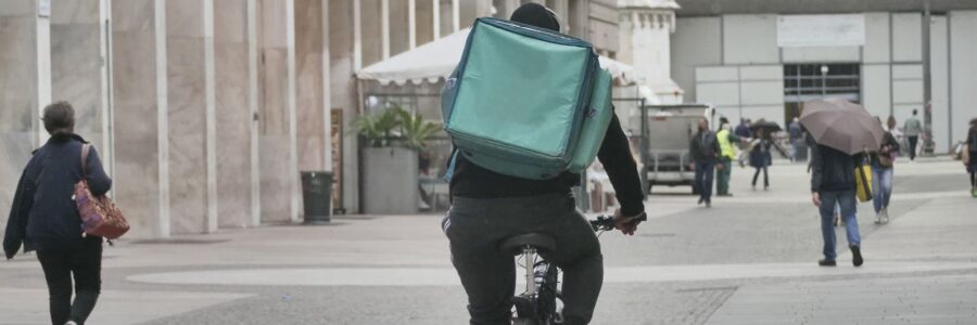 Travel Inside - Delivery a Milano: quali sono le migliori app? - Slide